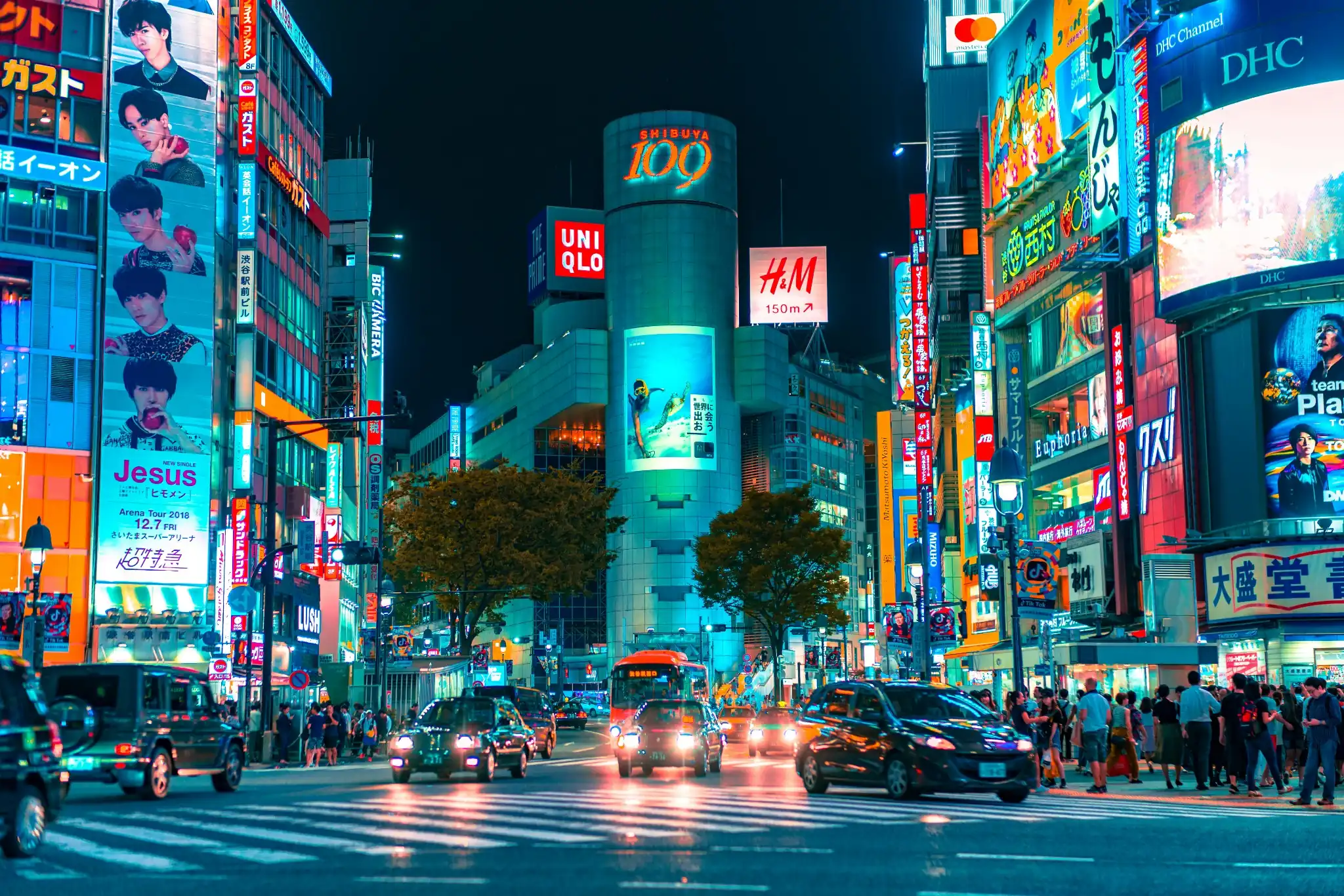 Japan 10 day itinerary bustling evening street food stalls in Dotonbori Osaka